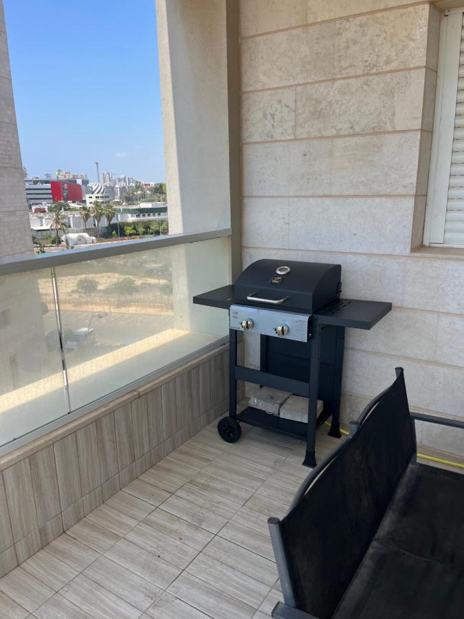 מקום מקסים עם נוף עוצר נשימה. לאירוח ברמה גבוה. Διαμέρισμα Άκρα Εξωτερικό φωτογραφία